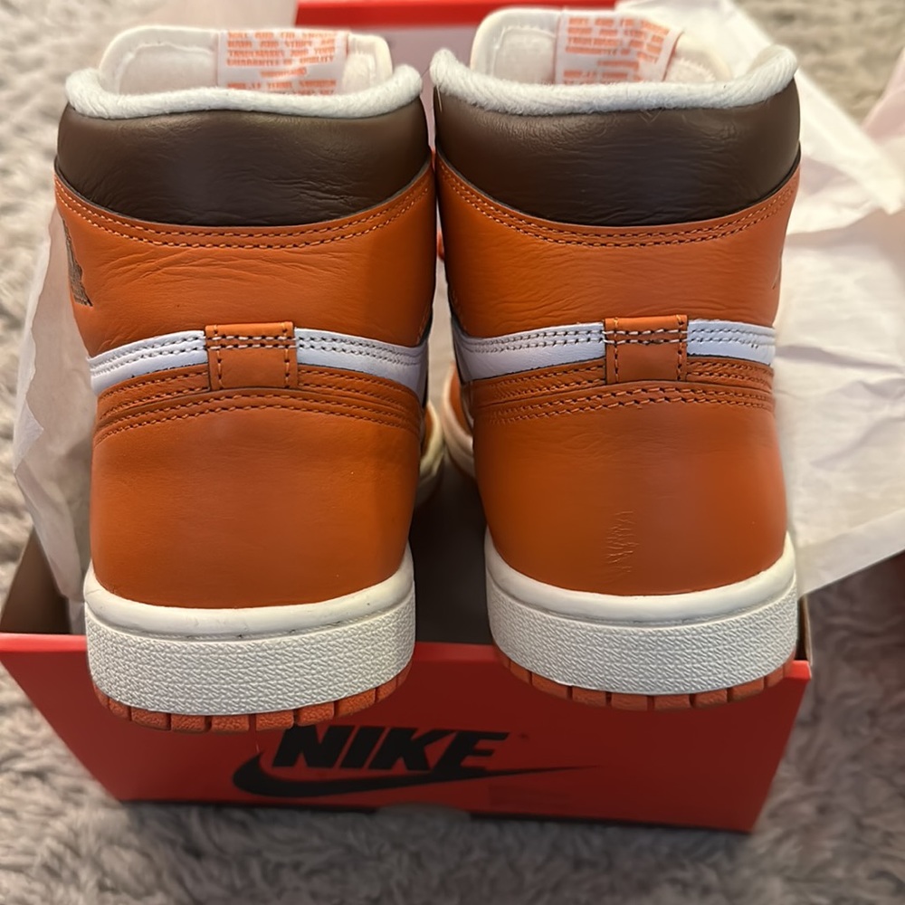 Nike SNKRS Air Jordan 1 Retro High OG in orange and brown, sz 6.5, worn once! - Picture 5 of 8